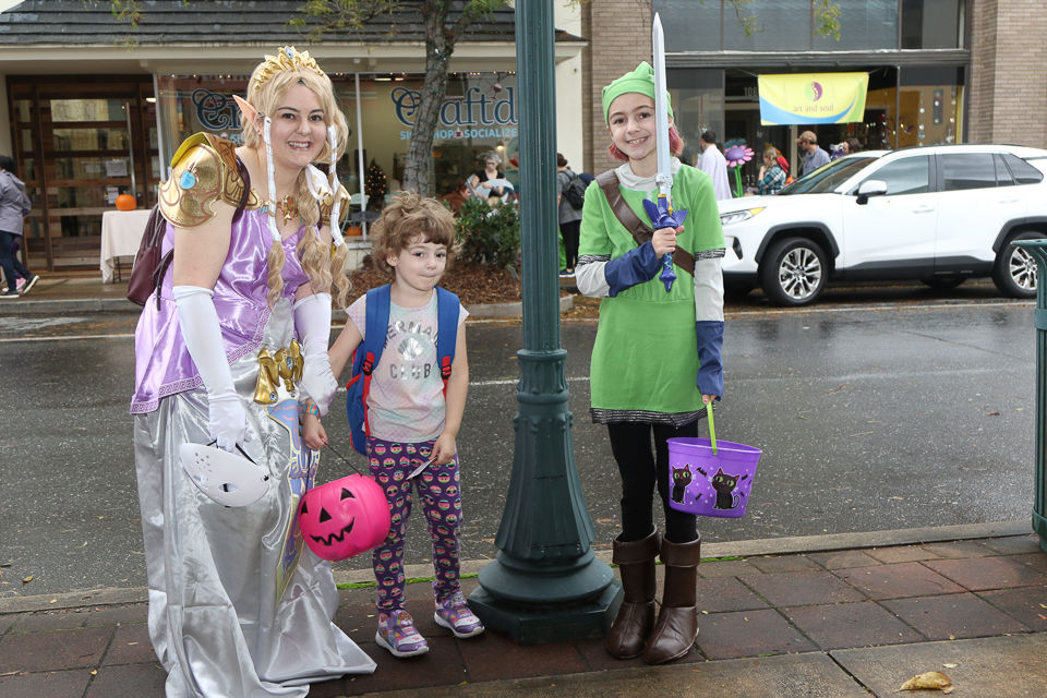 Halloween Trick or Treat Downtown Morganton 2019-9492.JPG
